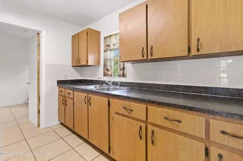 Kitchen - 512 Lincoln Rd, Cocoa, FL 32926 photo 1 of 2