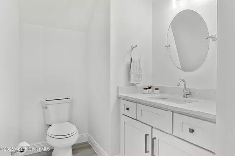Bath - 1390 Windchime Ln, Melbourne, FL 32935 photo 3 of 3