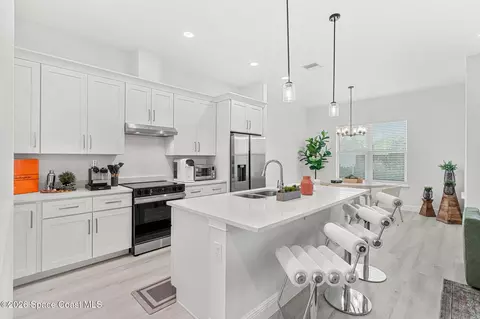 Kitchen - 1400 Windchime Ln, Melbourne, FL 32935 photo 3 of 3