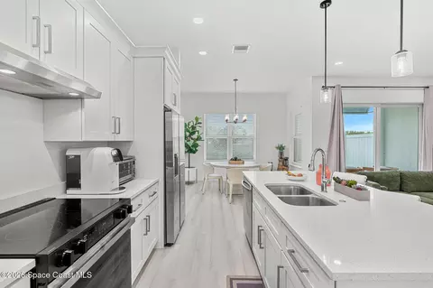 Kitchen - 1400 Windchime Ln, Melbourne, FL 32935 photo 1 of 3