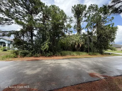 481 Old Rd SW, Palm Bay, FL 32908