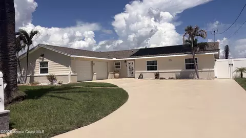328 Carmine Dr, Cocoa Beach, FL 32931