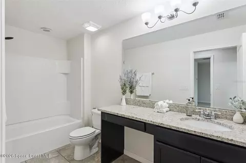 Bath - 1613 Leatherback Ln, Saint Cloud, FL 34771 photo 3 of 3