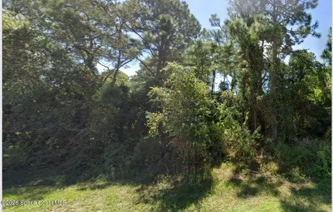 600 Andrew St SE, Palm Bay, FL 32909