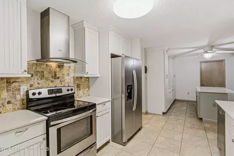 Kitchen - 1911 Hurst Ct, Cocoa, FL 32926 photo 2 of 4