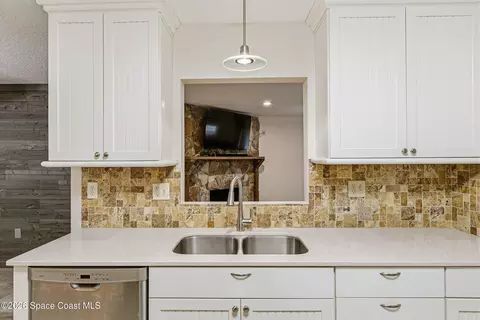 Kitchen - 1911 Hurst Ct, Cocoa, FL 32926 photo 3 of 4