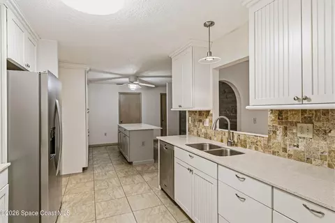 Kitchen - 1911 Hurst Ct, Cocoa, FL 32926 photo 4 of 4