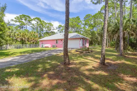 Exterior - 3695 Laurens Ave, Malabar, FL 32950 photo 3 of 10