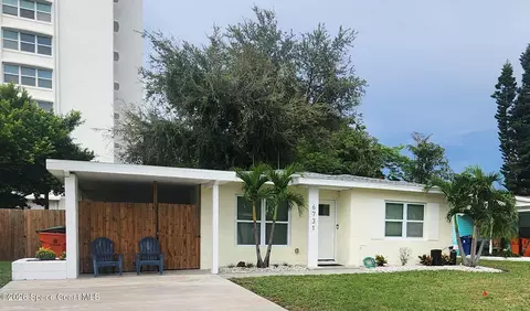 6731 Hibiscus Ave S, Saint Petersburg, FL 33705
