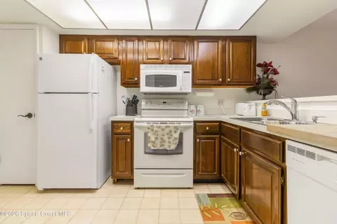 Kitchen - 227 Augusta Way, Melbourne, FL 32940 photo 1 of 5