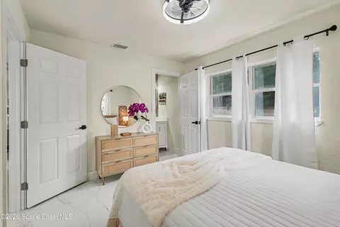 Bedroom - 990 Sparkman St, Melbourne, FL 32935 photo 1 of 5