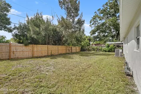 Exterior - 990 Sparkman St, Melbourne, FL 32935 photo 2 of 2