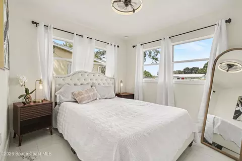Bedroom - 990 Sparkman St, Melbourne, FL 32935 photo 5 of 5