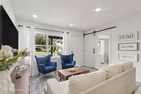 Living - 990 Sparkman St, Melbourne, FL 32935 photo 1 of 2