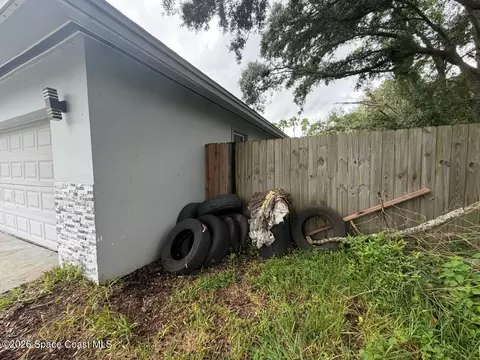 Exterior - 1790 Harlock Rd, Melbourne, FL 32934 photo 3 of 5