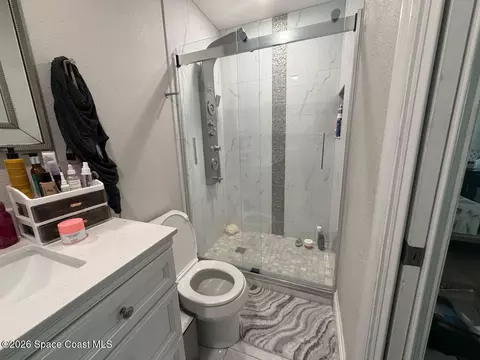 Bath - 1790 Harlock Rd, Melbourne, FL 32934 photo 5 of 6