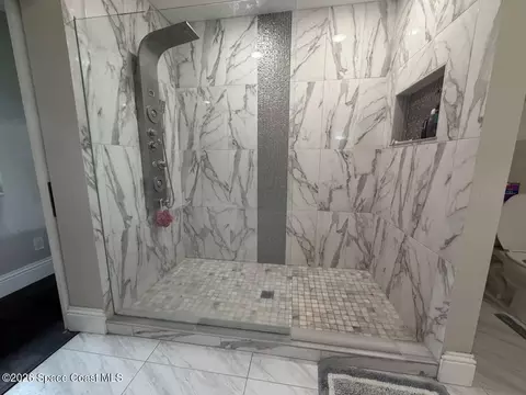 Bath - 1790 Harlock Rd, Melbourne, FL 32934 photo 3 of 6