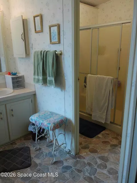 Bath - 162 Florence Blvd, Debary, FL 32713 photo 6 of 9