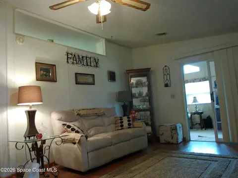 Living - 162 Florence Blvd, Debary, FL 32713 photo 2 of 3