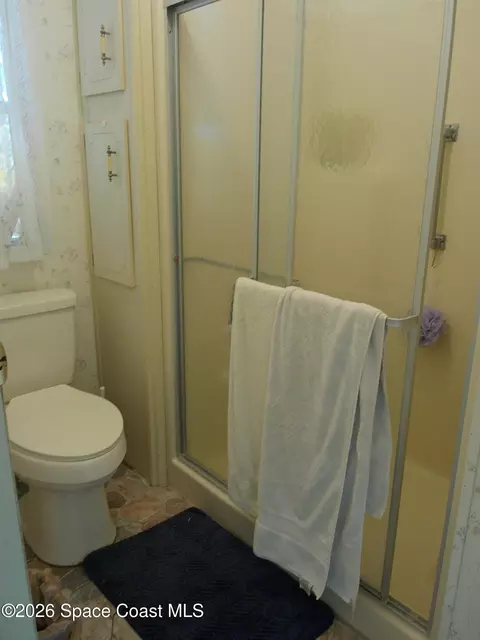 Bath - 162 Florence Blvd, Debary, FL 32713 photo 8 of 9