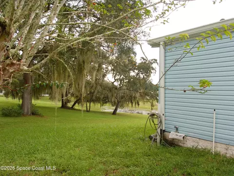 Exterior - 162 Florence Blvd, Debary, FL 32713 photo 5 of 8