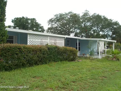 Exterior - 162 Florence Blvd, Debary, FL 32713 photo 6 of 8