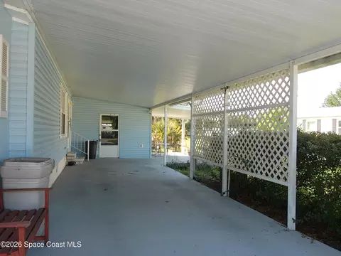 Exterior - 162 Florence Blvd, Debary, FL 32713 photo 3 of 8