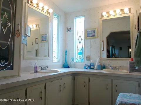 Bath - 162 Florence Blvd, Debary, FL 32713 photo 3 of 9