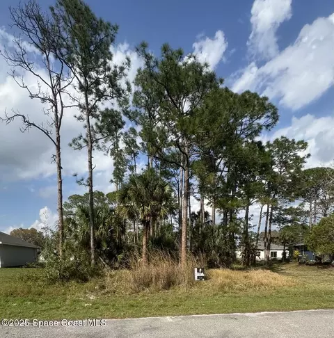 443 Wayland Rd SW, Palm Bay, FL 32908