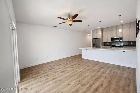 Living - 913 Paddleboard Ct, Melbourne, FL 32935 photo 2 of 4
