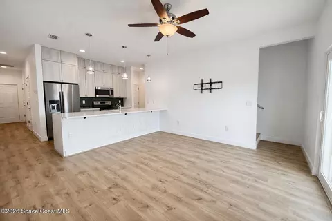 Living - 913 Paddleboard Ct, Melbourne, FL 32935 photo 4 of 4
