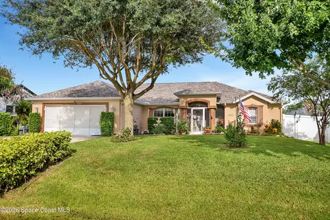 2337 Aquilos Ave SE, Palm Bay, FL 32909