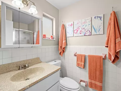 Bath - 761 Ixora Dr, Melbourne, FL 32935 photo 1 of 2