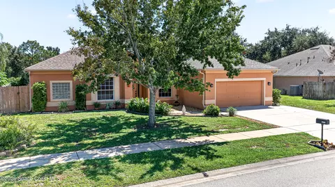 Exterior - 2410 Summer Brook St, Melbourne, FL 32940 photo 12 of 13