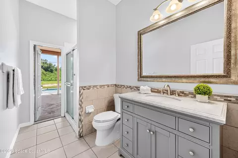 Bath - 2410 Summer Brook St, Melbourne, FL 32940 photo 4 of 5