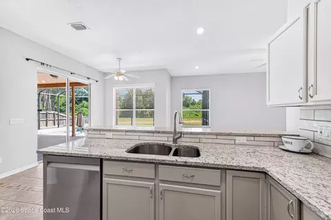 Kitchen - 2410 Summer Brook St, Melbourne, FL 32940 photo 5 of 5
