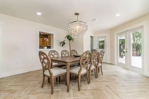 Dining - 2101 Lance Blvd, Cocoa, FL 32926 photo 2 of 3