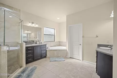 Bath - 900 Hall Rd, Malabar, FL 32950 photo 1 of 4