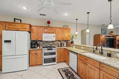 Kitchen - 4942 Mandolin Ct, Melbourne, FL 32940 photo 2 of 2