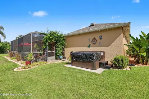 Exterior - 4942 Mandolin Ct, Melbourne, FL 32940 photo 5 of 6