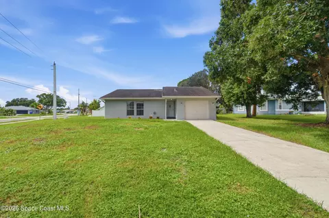 801 Cody Ave, Sebastian, FL 32958