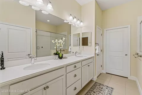 Bath - 2829 Avalonia Dr, Melbourne, FL 32940 photo 2 of 4
