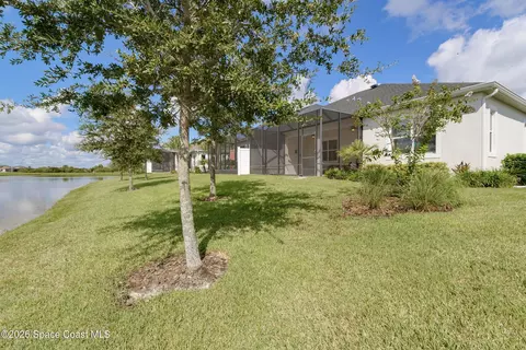 Exterior - 2829 Avalonia Dr, Melbourne, FL 32940 photo 4 of 10