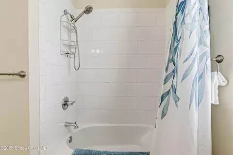 Bath - 2829 Avalonia Dr, Melbourne, FL 32940 photo 4 of 4