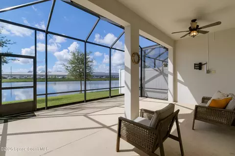 Exterior - 2829 Avalonia Dr, Melbourne, FL 32940 photo 6 of 10