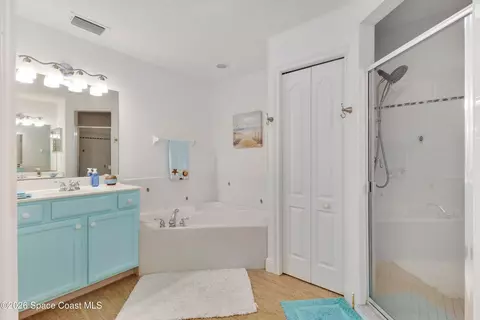 Bath - 101 Coral Way E #2, Indialantic, FL 32903 photo 3 of 5