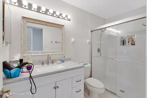 Bath - 101 Coral Way E #2, Indialantic, FL 32903 photo 5 of 5
