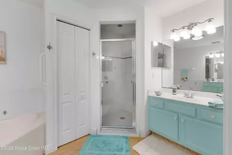 Bath - 101 Coral Way E #2, Indialantic, FL 32903 photo 2 of 5