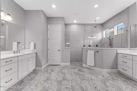 Bath - 8659 Tarpan Ct, Melbourne, FL 32940 photo 1 of 5