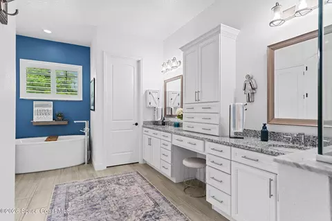 Bath - 3551 Durksly Dr, Melbourne, FL 32940 photo 2 of 8
